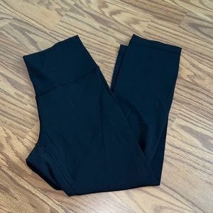 Black lululemon crop leggings size 6